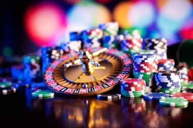 Baccarat game interface showing player and banker hands